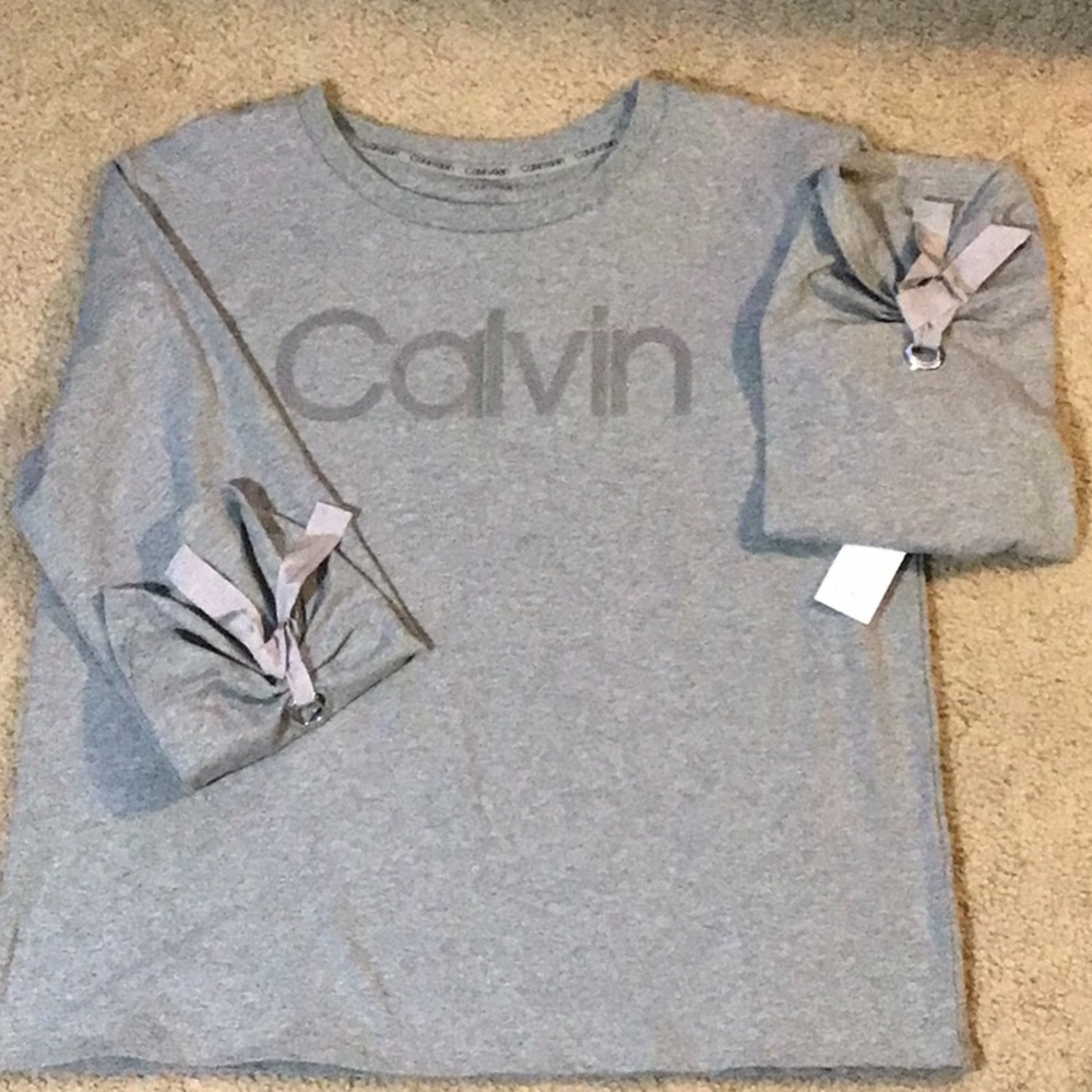 NWT Calvin Klein Pullover
